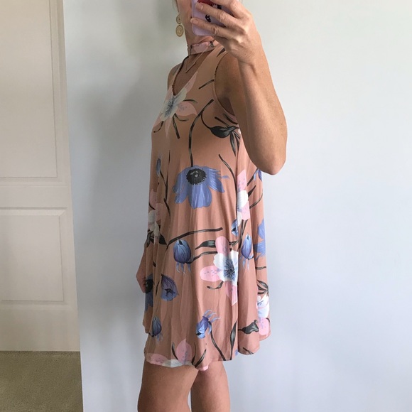 Blush Color Floral Sleeveless Dress - Picture 3 of 7